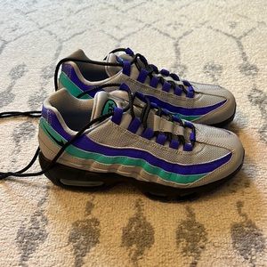Nike Air Max 95 OG, Women’s Size 6